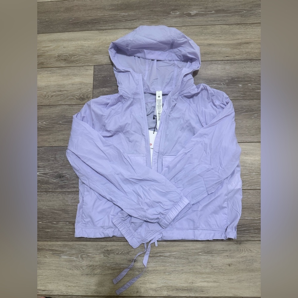 💜NWT LULULEMON hood lite jacket size M lavender 💜 windbreaker light rain coat - Picture 4 of 10